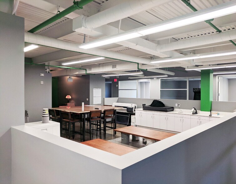 More Photos Of 6900 Wisconsin Ave, Bethesda Office For Lease