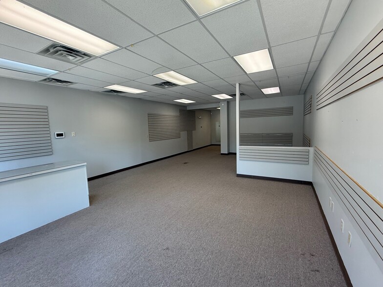 More Photos Of 3310 Hickory Rd, Mishawaka Office For Lease