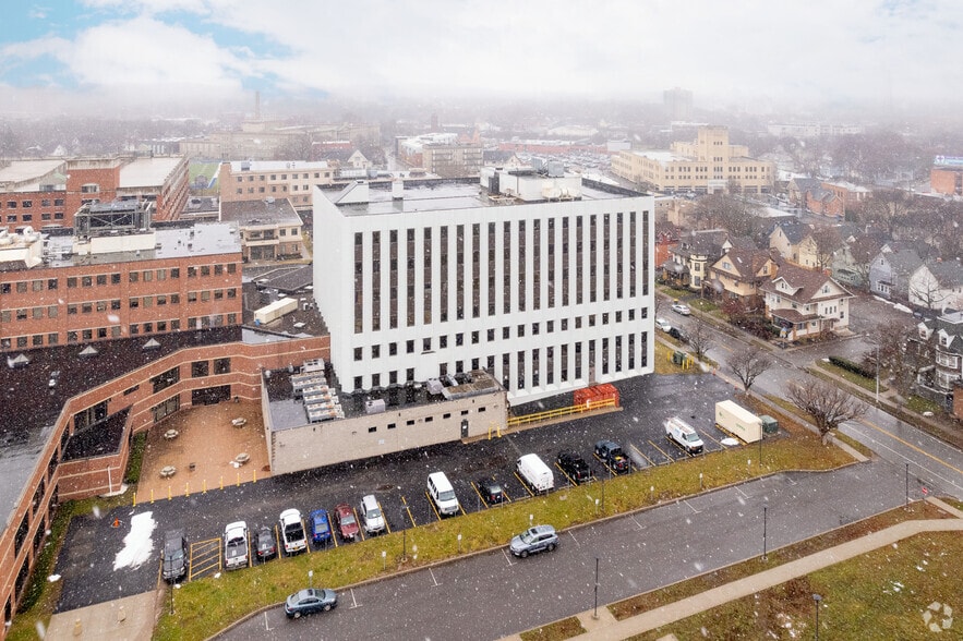 More Photos Of 220 Alexander St, Rochester Loft Creative Space For Lease