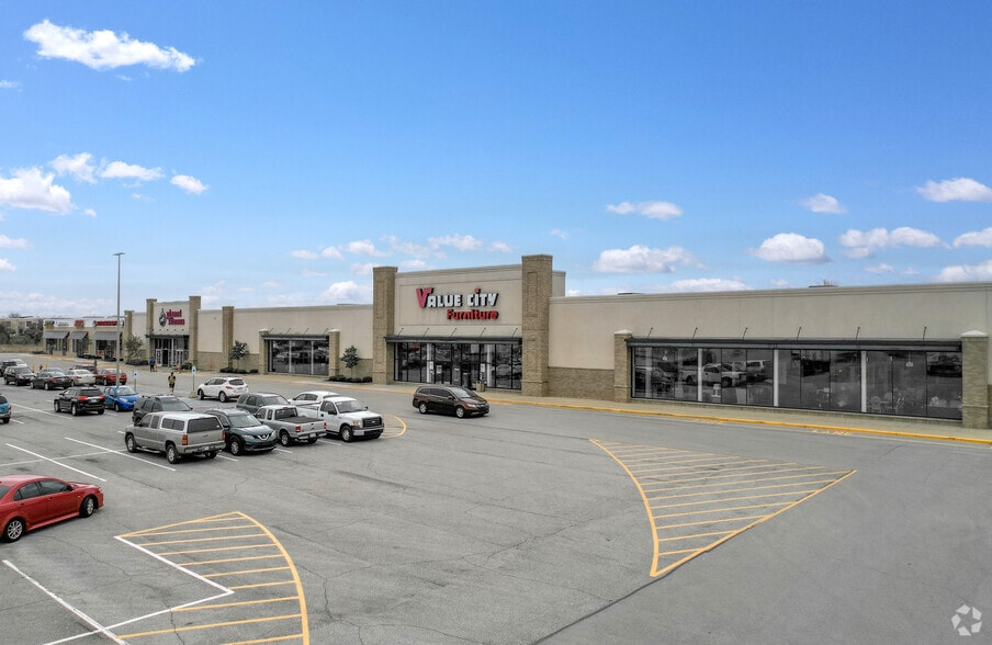 More Photos Of 2437-2471 E Main St, Plainfield Unknown For Lease