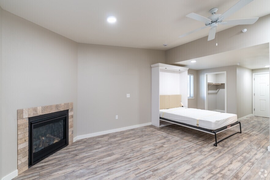 More Photos Of 2320 NW Lakeside Pl, Bend Multifamily For Sale