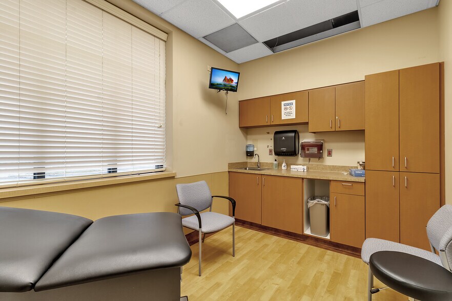 More Photos Of 2099 Niagara Falls Blvd, Amherst Medical For Sale