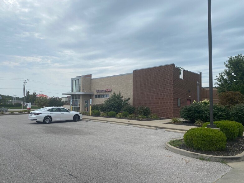 More Photos Of 3784 Elm St, Saint Charles Fast Food For Sale