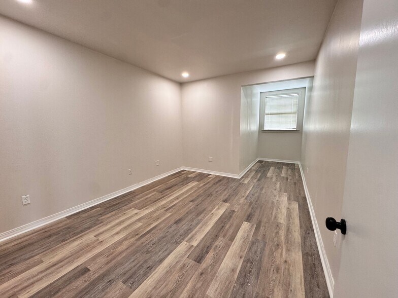 More Photos Of 953 North St, Jackson Medical For Lease