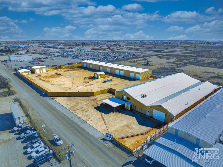 More Photos Of 715 W 81st St, Odessa Warehouse For Sale