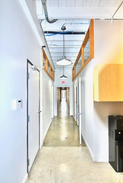More Photos Of 1101 E 6th St, Austin Loft Creative Space For Lease