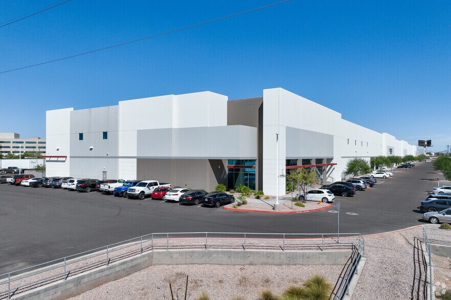 More Photos Of 3232 S 48th St, Phoenix Warehouse For Lease