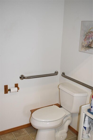 More Photos Of 424 Main St, Shelby Storefront Retail Office For Sale