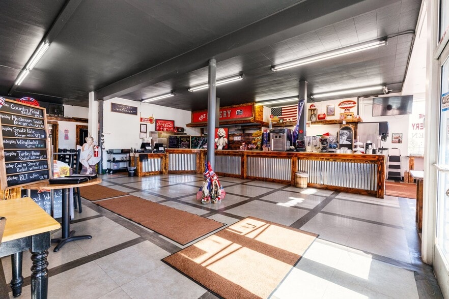 More Photos Of 10 S Main St, Fillmore Restaurant For Sale