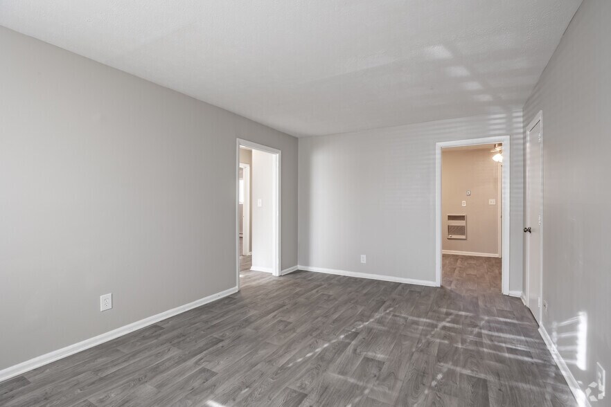 More Photos Of 4015 Covington Hwy, Decatur Apartments For Sale