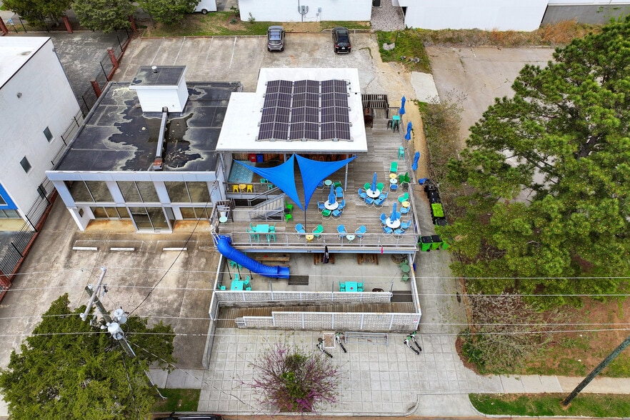 More Photos Of 710 W Johnson St, Raleigh Bar For Sale