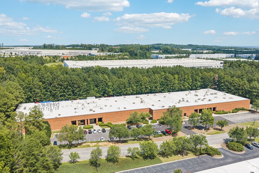 More Photos Of 7990 Second Flags Dr, Austell Unknown For Lease