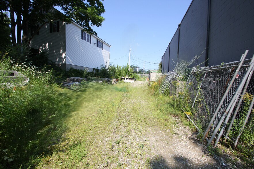 More Photos Of 3 Washington St, North Reading Warehouse For Sale