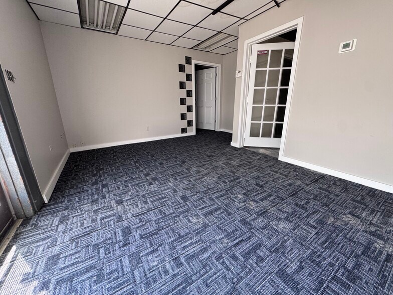More Photos Of 4466 S 74th Ave, Tulsa Manufacturing For Sale