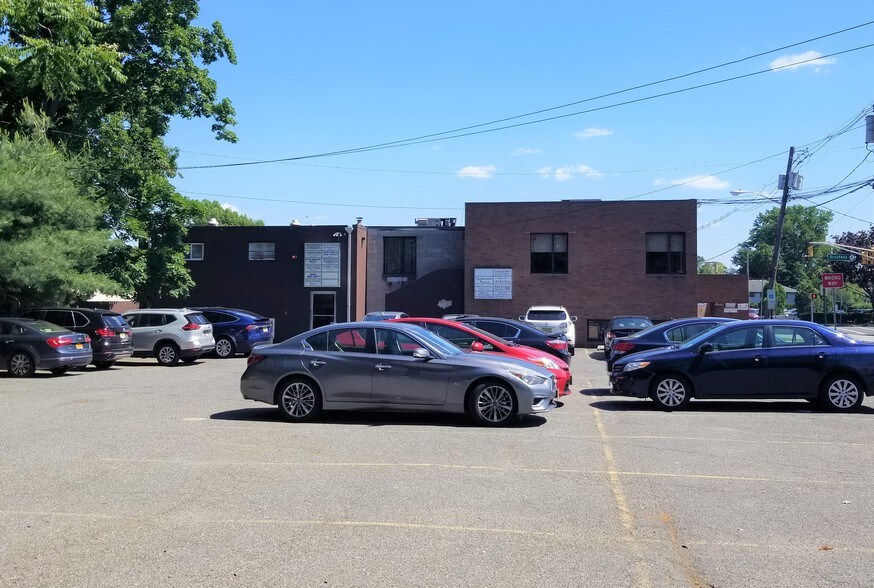 More Photos Of 26-07 Broadway, Fair Lawn Office For Lease