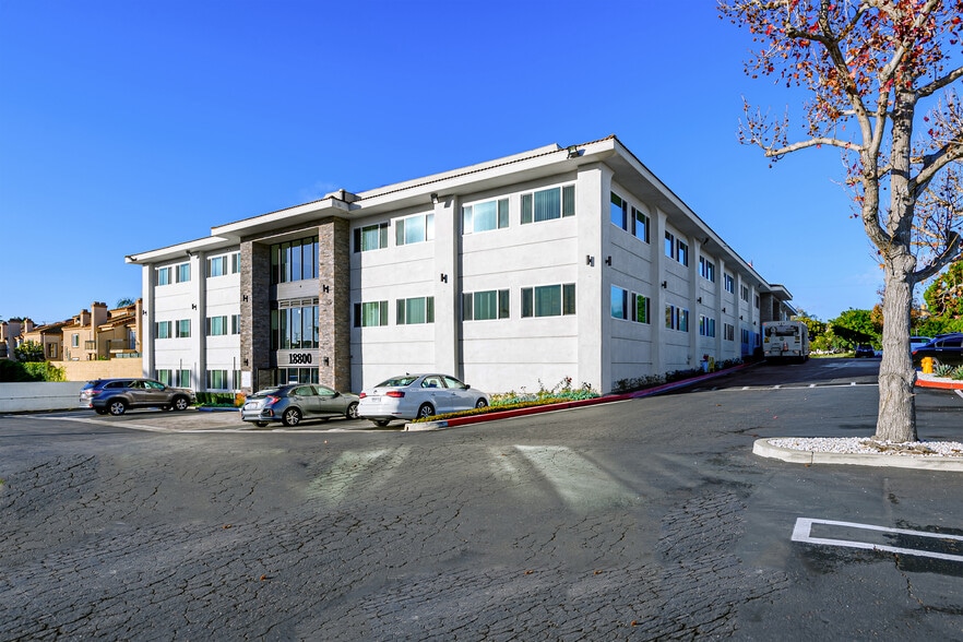 More Photos Of 18800 Main St, Huntington Beach Medical For Lease