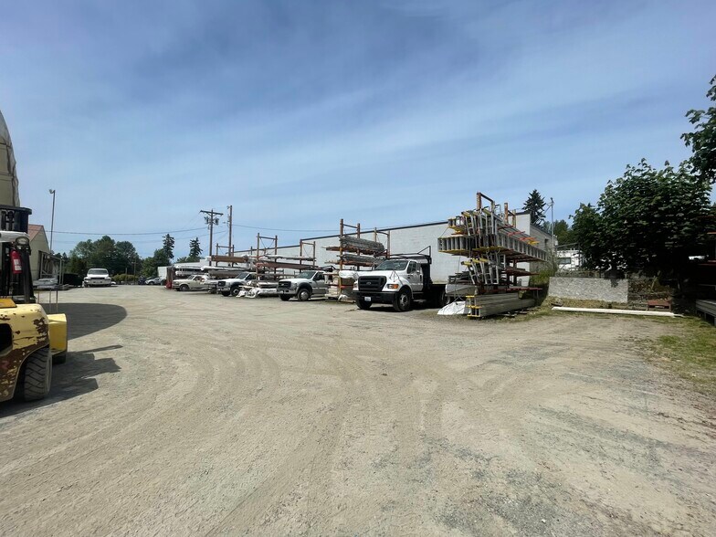 More Photos Of 12503 Evergreen Dr, Mukilteo Contractor Storage Yard For Lease