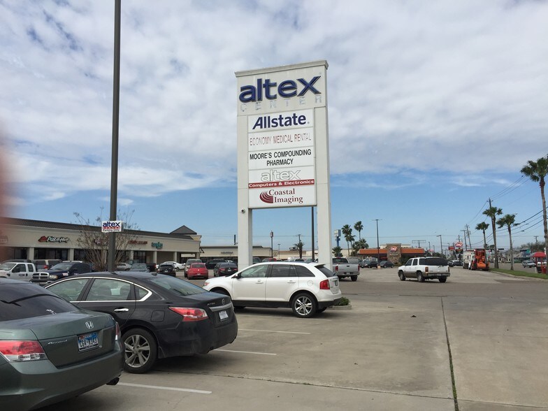 More Photos Of 5945 McArdle Rd, Corpus Christi Storefront Retail Office For Lease
