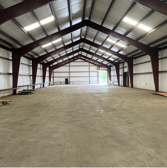 More Photos Of 1410 Lincoln Ave, Utica Manufacturing For Sale