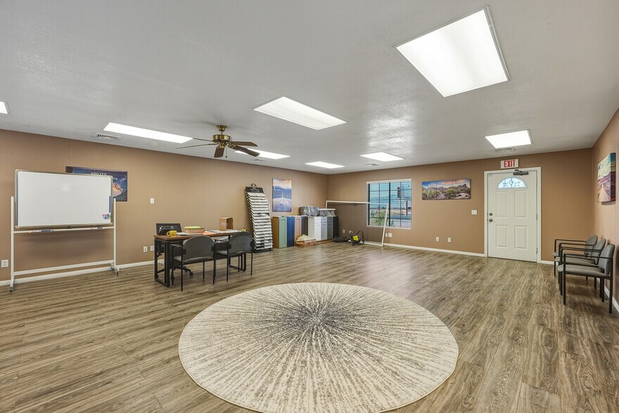 More Photos Of 1941 NV-160, Pahrump Office For Sale