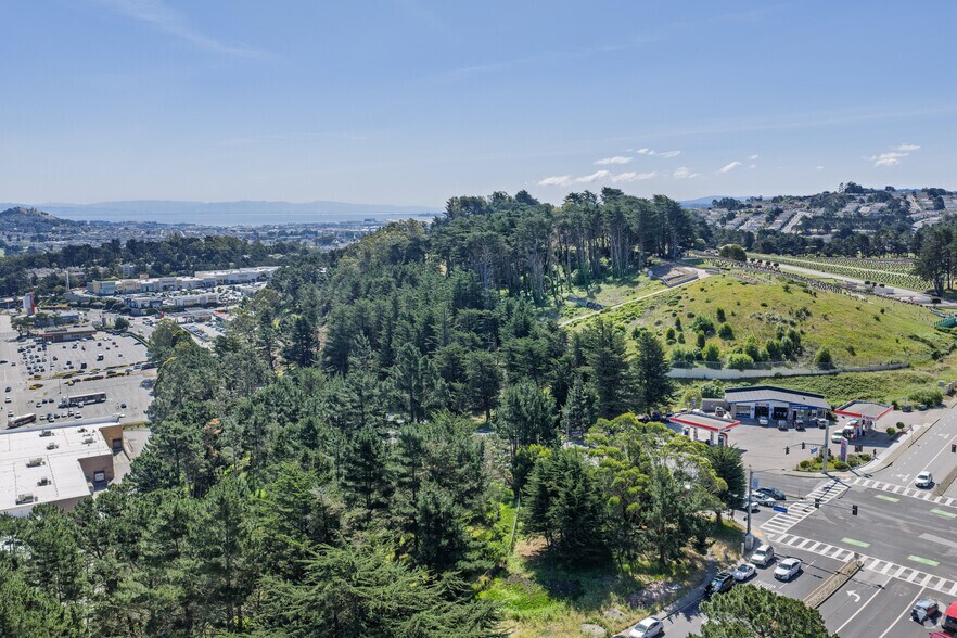More Photos Of 239 Serramonte Blvd, Daly City Land For Sale