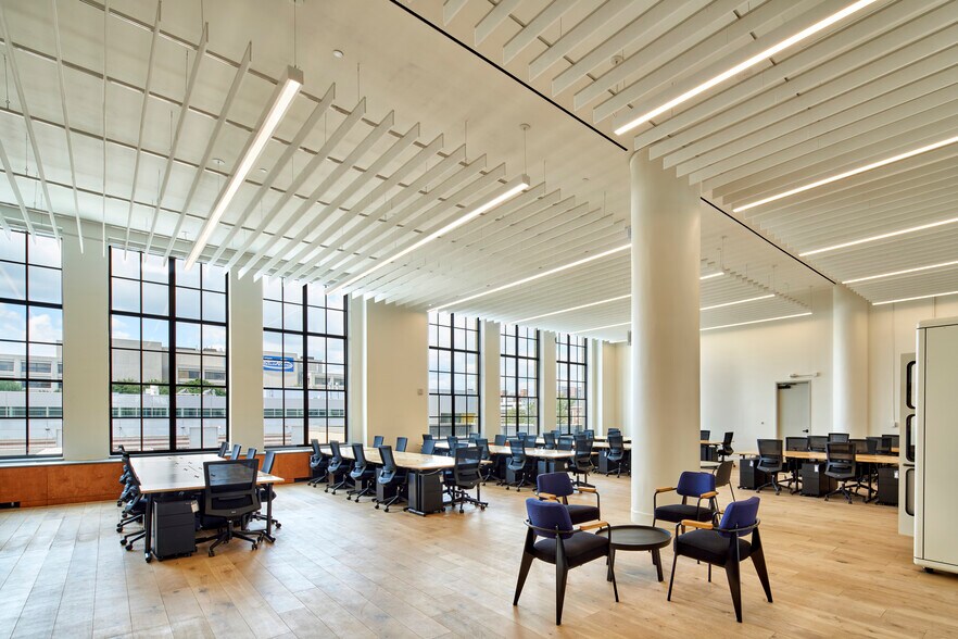 More Photos Of 6001 Cass Ave, Detroit Office For Lease