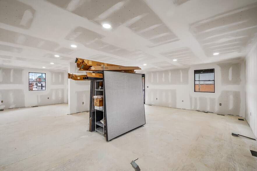 More Photos Of 114 W Church St, Marion Office Residential For Sale