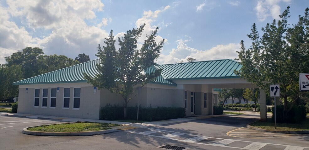 More Photos Of 2651 20th St, Vero Beach Medical For Sale