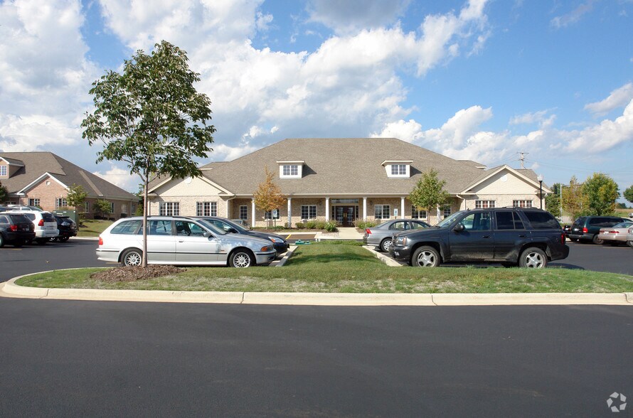 More Photos Of 3 Executive Ct, South Barrington Medical For Lease