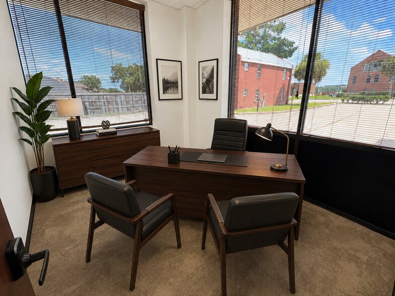 More Photos Of 96 Beach Walk Blvd, Conroe Office For Lease