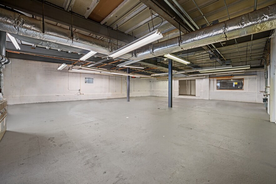 More Photos Of 115 Roosevelt Ave, Belleville Industrial For Lease
