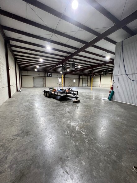 More Photos Of 2403 Kline Ave, Nashville Warehouse For Lease