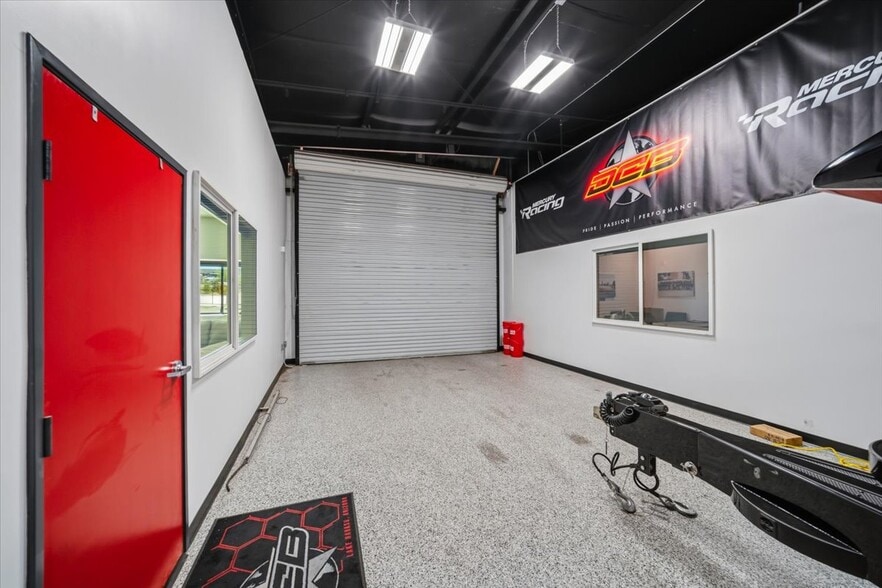 More Photos Of 1857 Commander Dr, Lake Havasu City Warehouse For Lease