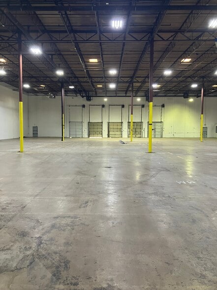 More Photos Of 11839 Shiloh Rd, Dallas Warehouse For Lease