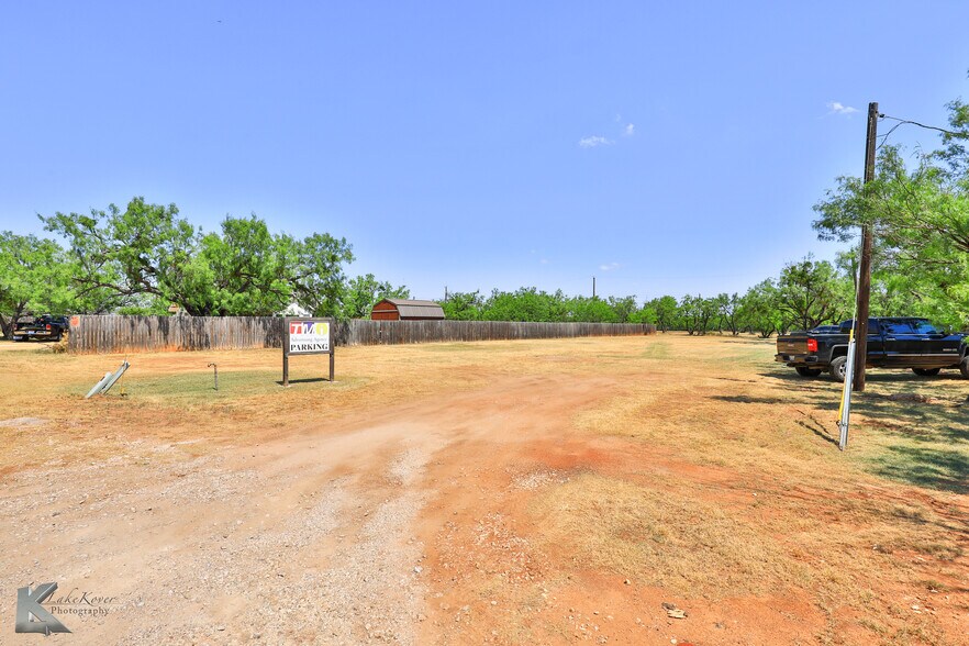 More Photos Of 2180 Maple St, Abilene Specialty For Sale