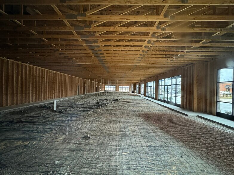 More Photos Of 2121 NW Broad St, Murfreesboro Storefront Retail Office For Lease