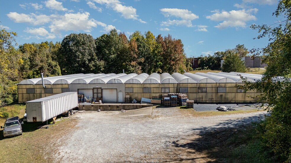 More Photos Of 1308 Starr Dr, High Point Service For Lease