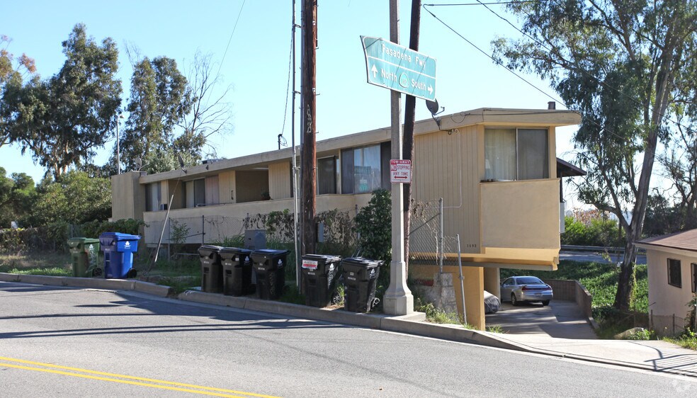 More Photos Of 1491 Stadium Way, Los Angeles Apartments For Sale