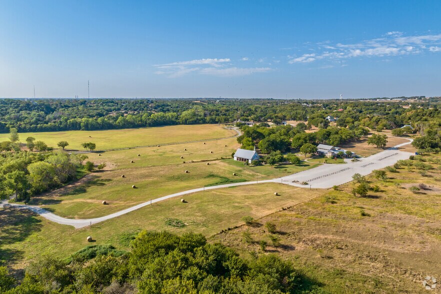 More Photos Of 3002 Azle Hwy, Weatherford Lodge Meeting Hall For Sale