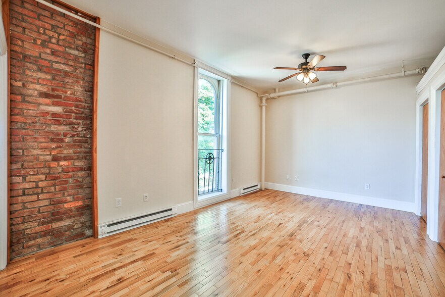 More Photos Of 176 North St, Buffalo Apartments For Sale