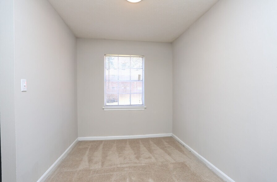 More Photos Of 235 Sycamore Dr, Athens Apartments For Sale