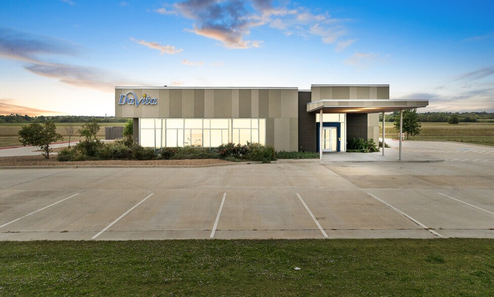 More Photos Of 2410 W Grant Ave, Pauls Valley Medical For Sale