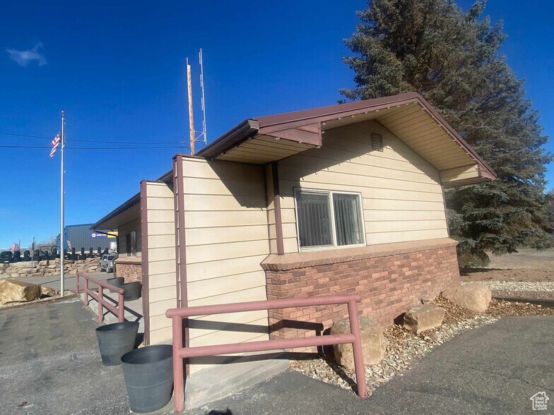 More Photos Of 184 Center st, Duchesne Office For Sale