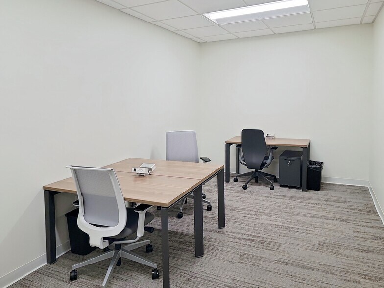 More Photos Of 8633-8799 N Port Washington Rd, Fox Point Coworking Space