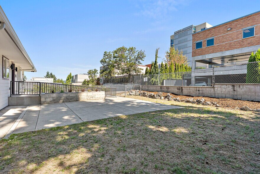 More Photos Of 1415 2nd St SE, Puyallup Assisted Living For Sale