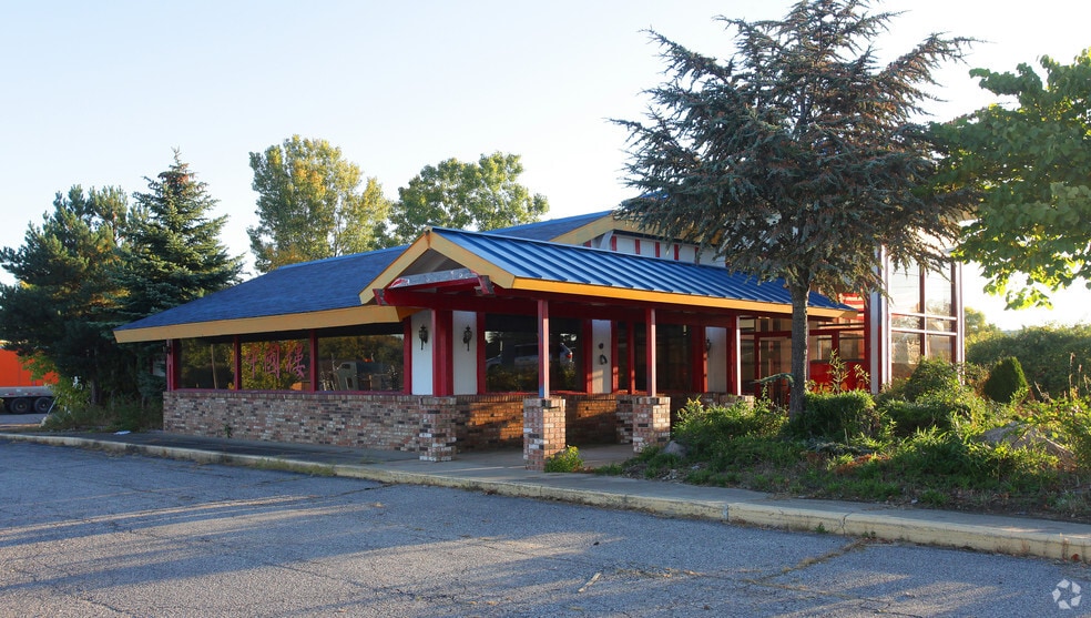 Primary Photo Of 457 E 32nd St, Holland Restaurant For Lease
