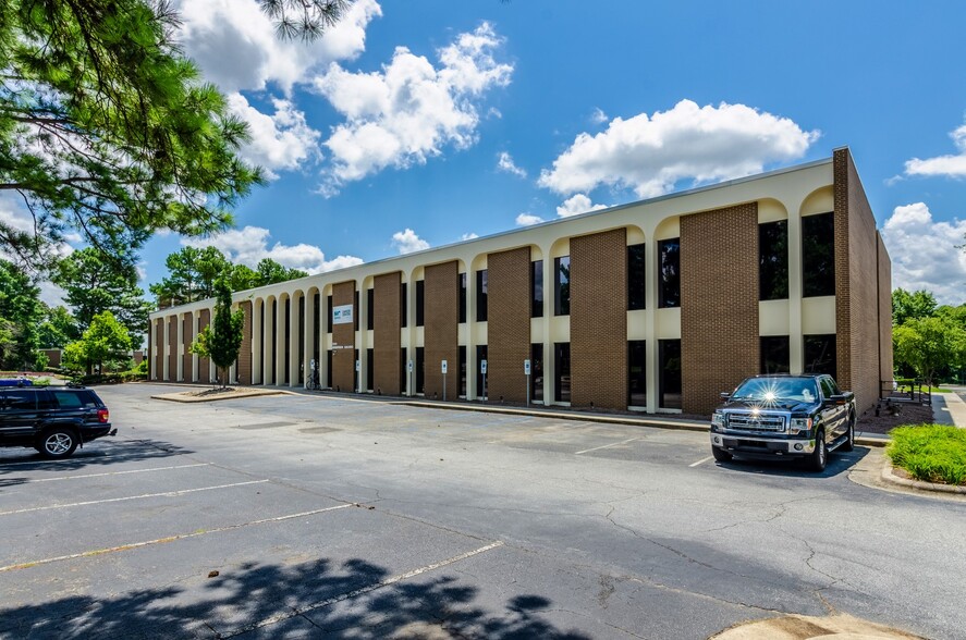 More Photos Of 1 Centerview Dr, Greensboro Unknown For Lease