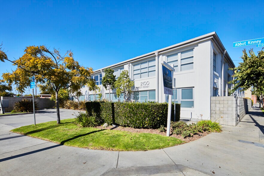 More Photos Of 2100 Abbot Kinney Blvd, Venice Office For Lease