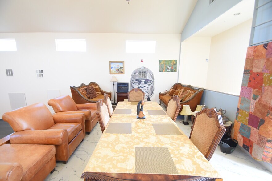 More Photos Of 950 W Alondra Blvd, Compton Religious Facility For Sale