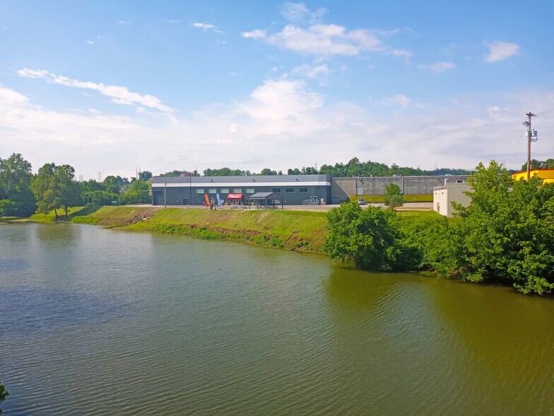 More Photos Of , Clarksburg General Retail For Sale